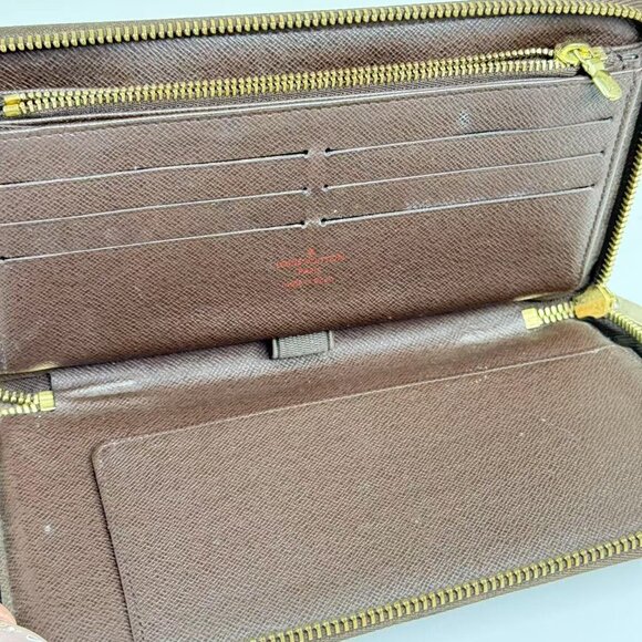 Louis Vuitton Damier Ebene Large Wallet Classic Brown Checkered Design Zippered - Picture 8 of 8